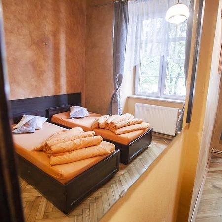 Bed and Breakfast Momotown Privates Краків Екстер'єр фото