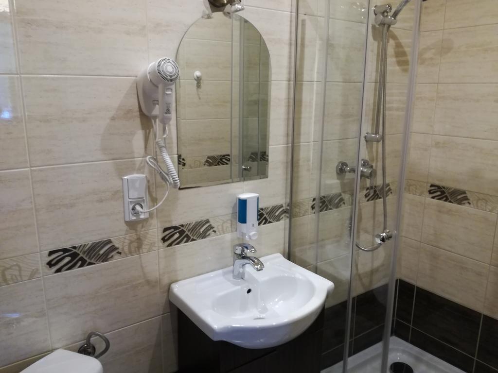 Bed and Breakfast Momotown Privates Краків Екстер'єр фото