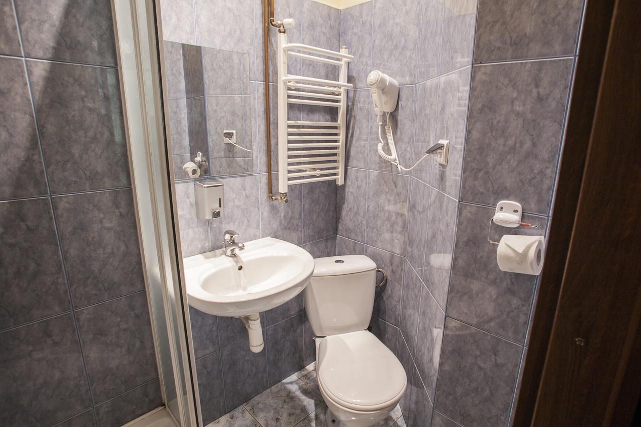 Bed and Breakfast Momotown Privates Краків Екстер'єр фото